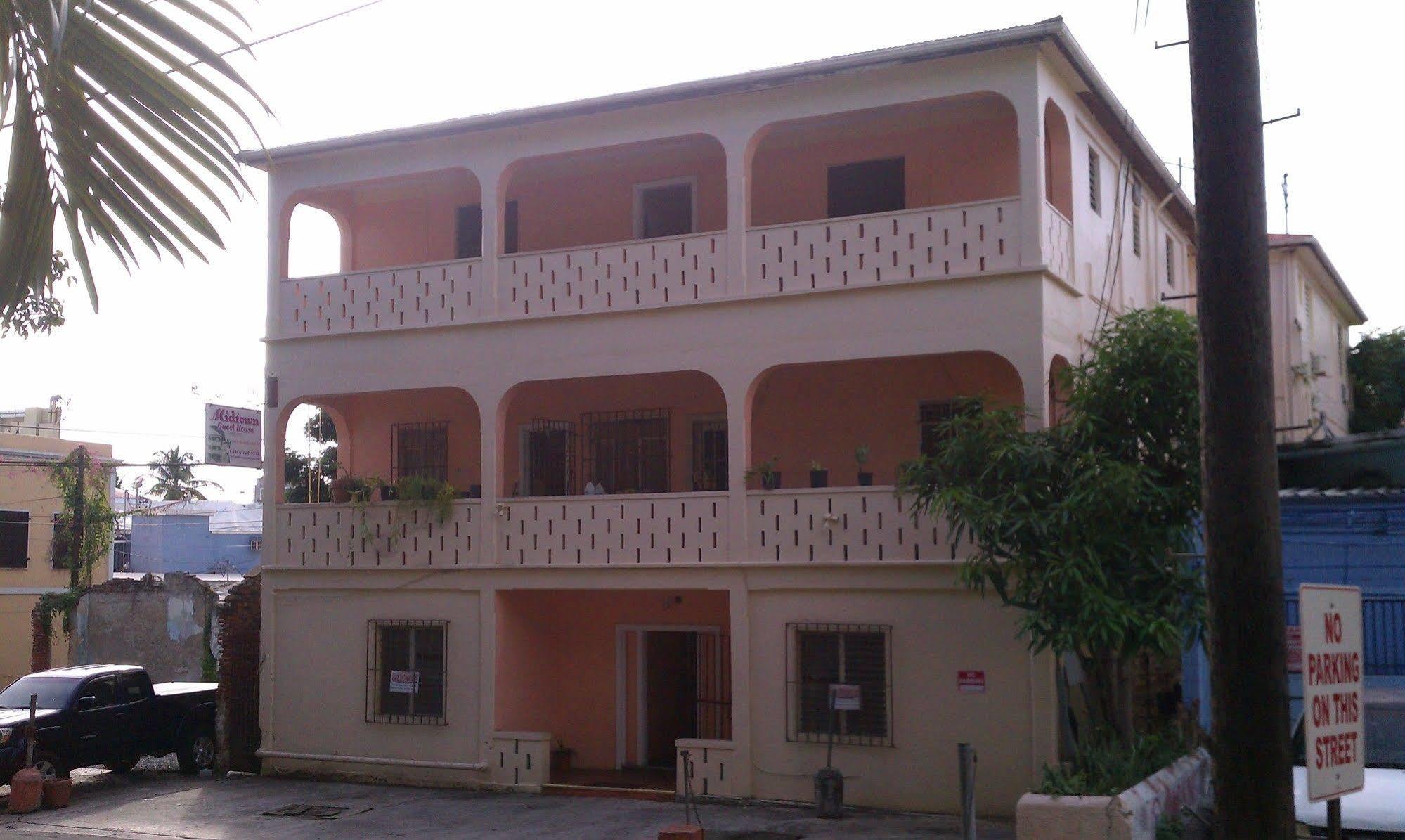 Midtown Guest House Charlotte Amalie Esterno foto