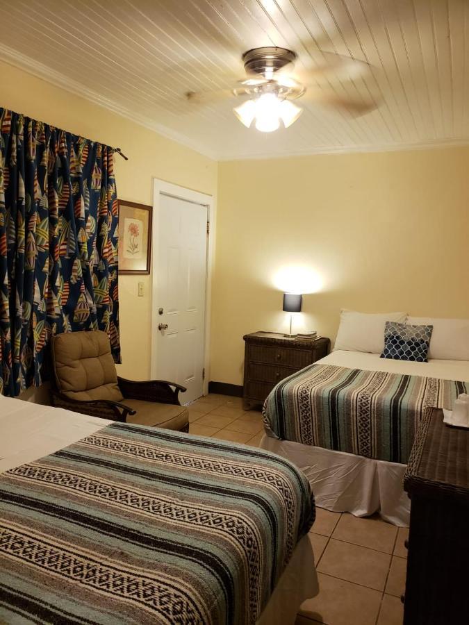 Midtown Guest House Charlotte Amalie Esterno foto