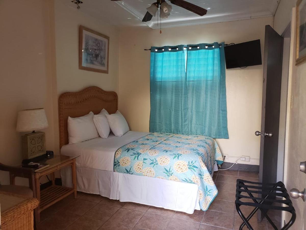 Midtown Guest House Charlotte Amalie Esterno foto