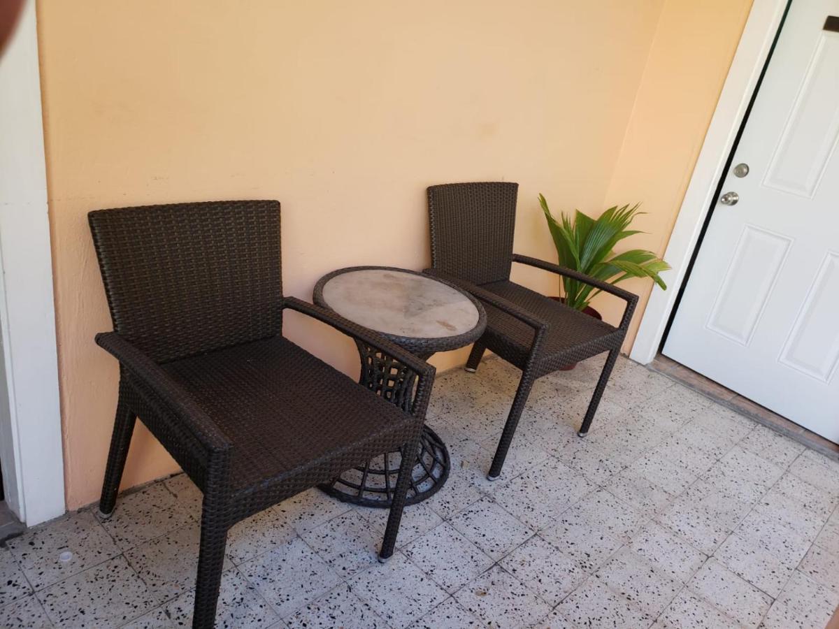 Midtown Guest House Charlotte Amalie Esterno foto